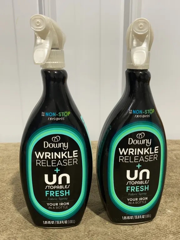 *NEW* 2 Downy Wrinkle Releaser +Unstopables Fresh Fabric Spray, 33.8 OZ Each