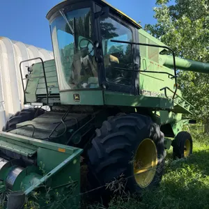 OFFSITE BATTLEFORD: John Deere 8820 Turbo combine