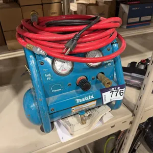 Makita AC001 Oil Free Compressor, 1/6HP, 120V w/ Asst. Airline