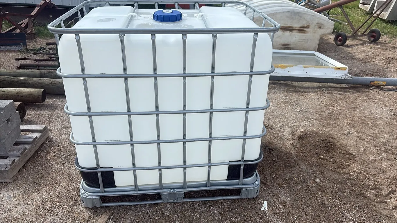 1000 litre tote, clean and ready to use