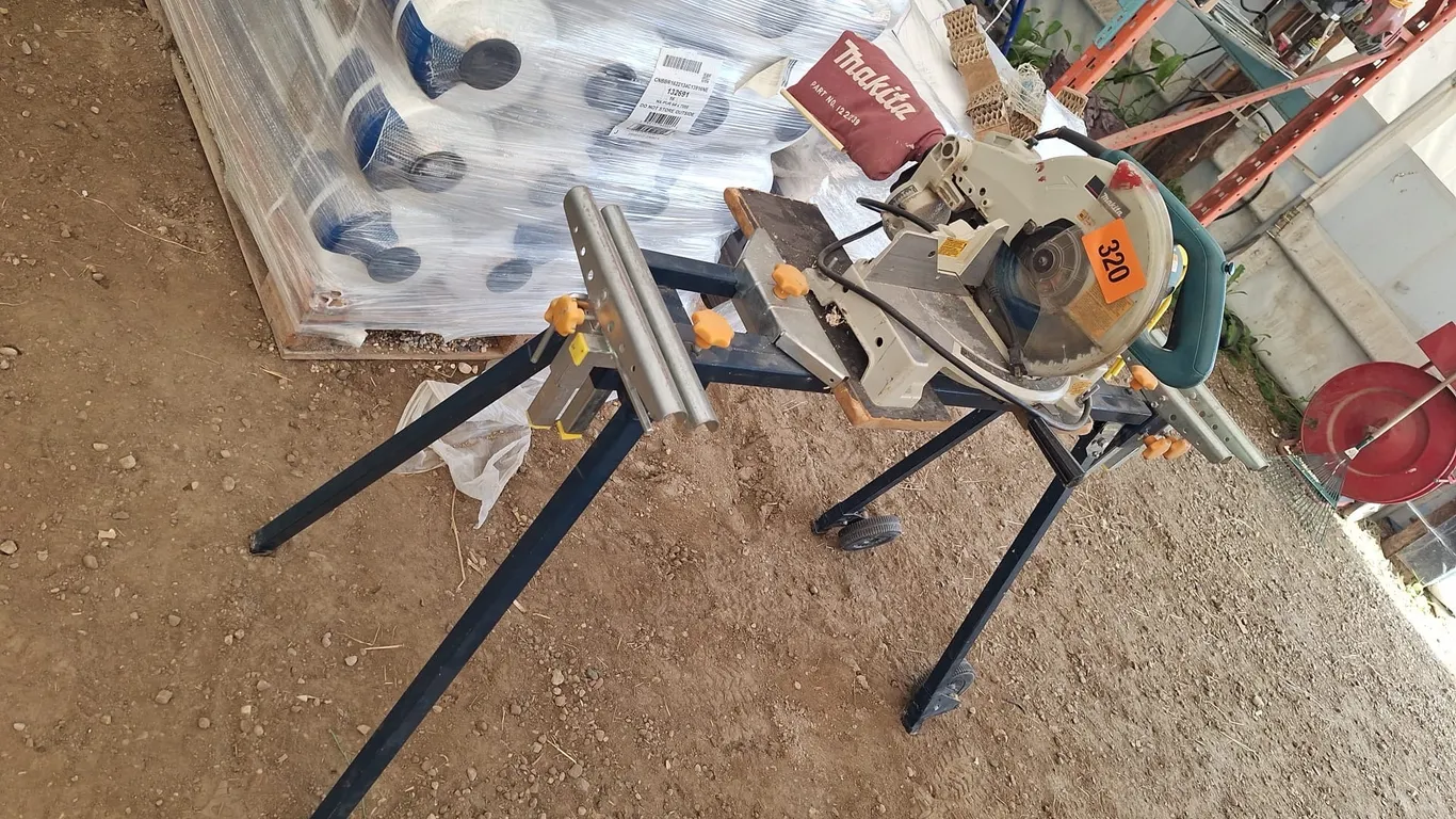 Makita cutt off saw on stand