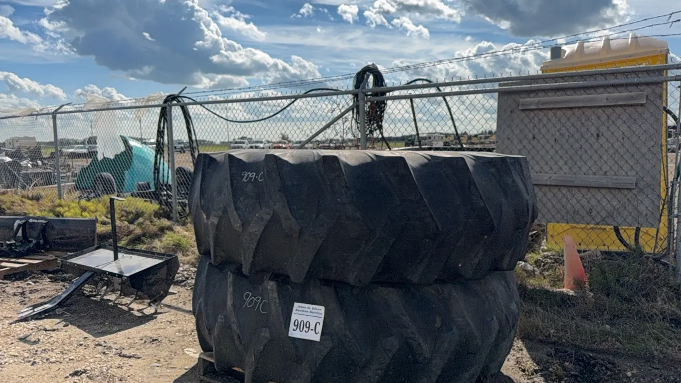 SET OF FIRESTONE 20.8-38 TIRES ON RIMS