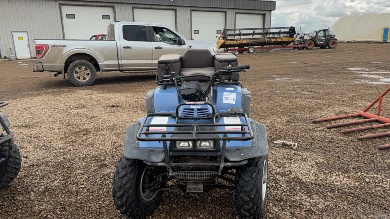 1996 KING 4WD QUAD - OIL LEAK - DO NOT START - NO VISIBLE VIN