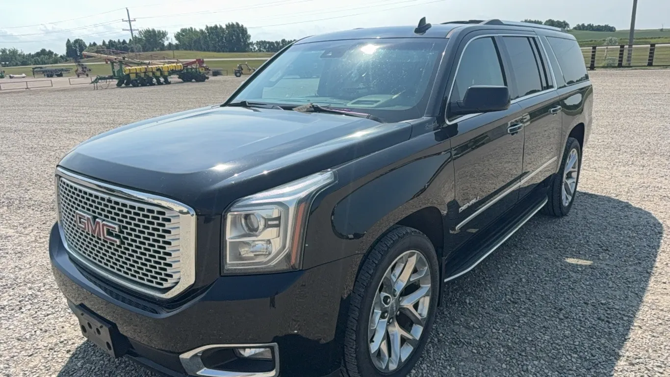 ID 0059 2016 GMC Denali