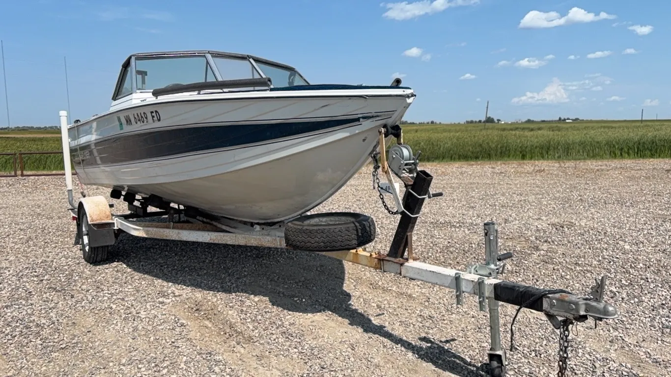 ID 4961 1987 Nordic Crestliner w/ 1991 60hp Marina