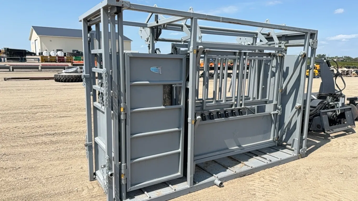 ID 4988 M-223 Manual Squeeze Chute/Palp Cager