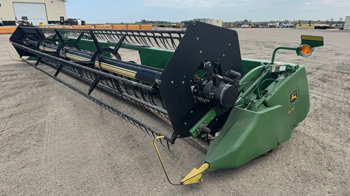 ID 4993 2001 John Deere 930 Flex Head w/ Crary Air Reel