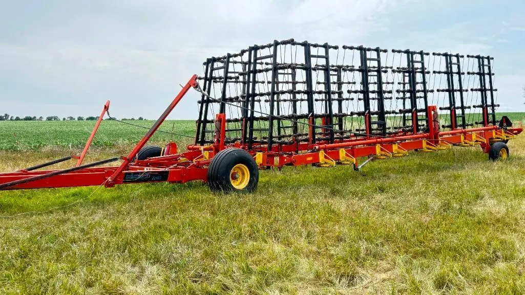 Bourgault 7200 Harrow