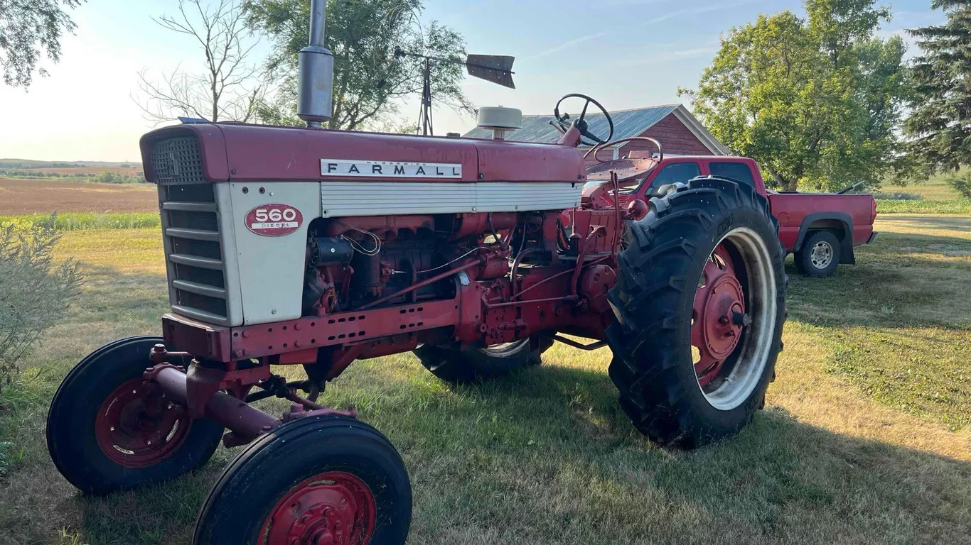 1958 International 560 Tractor