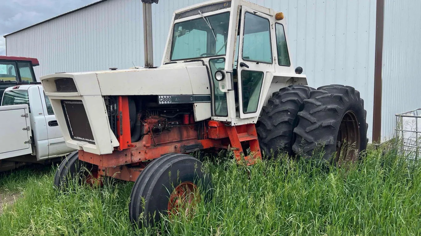 1975 Case 1370 Agri-King Tractor
