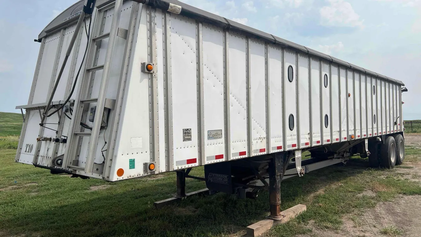 2010 Merritt Fertilizer Trailer