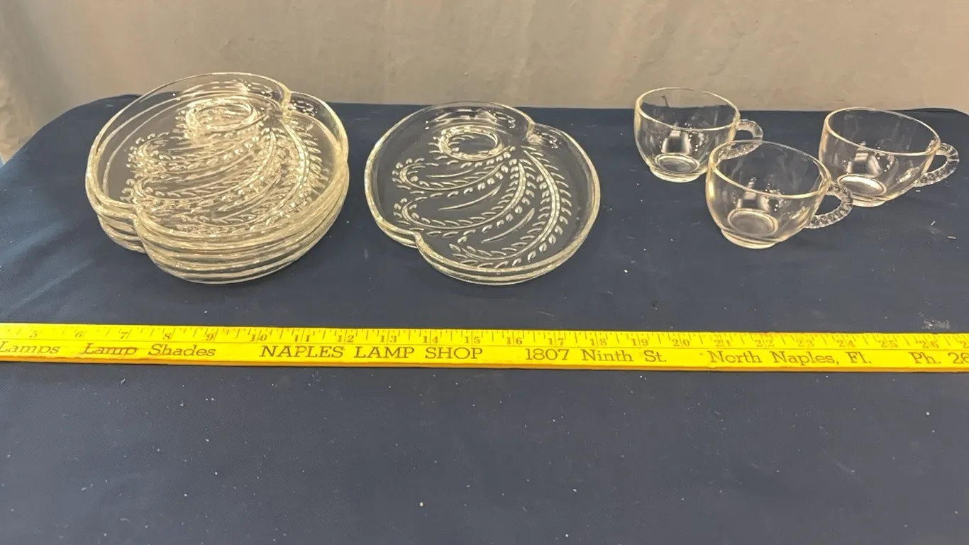 Trays and cups