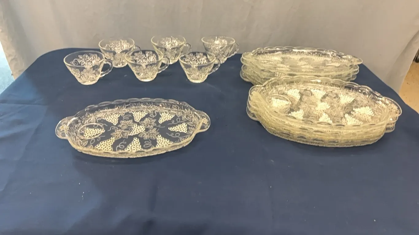 Trays and cups