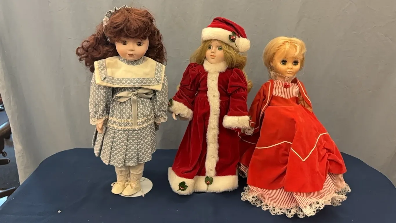 Dolls with stands