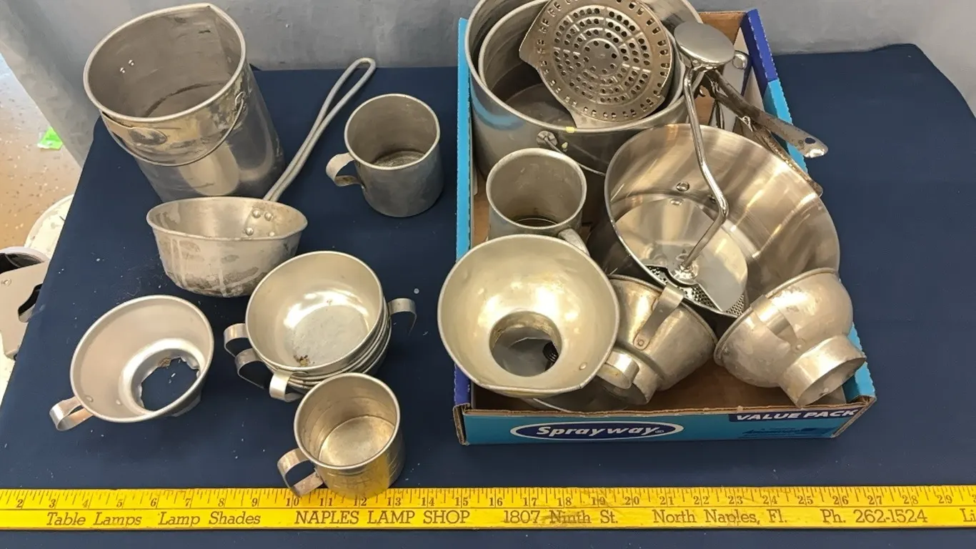 Misc tin goods