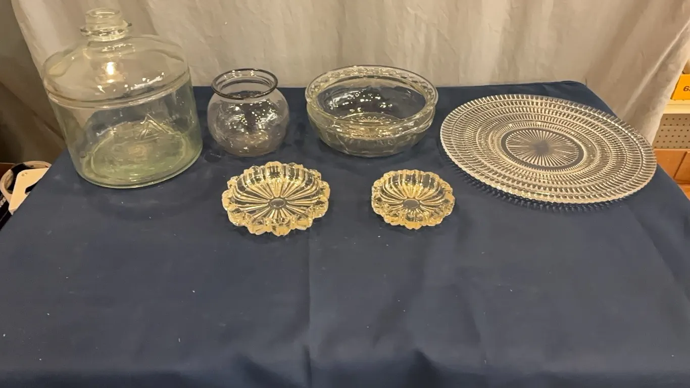 Glass bowls and decor