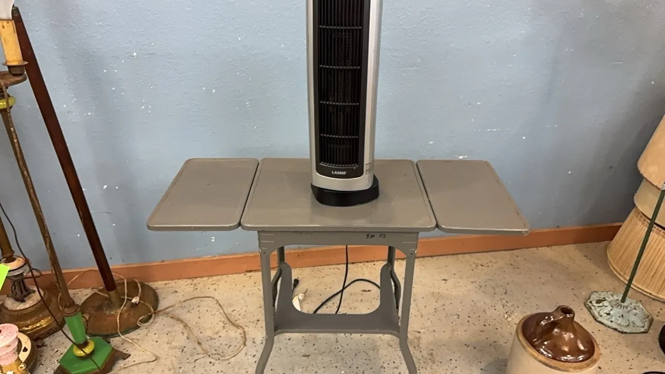 Typing table, Lasko fan