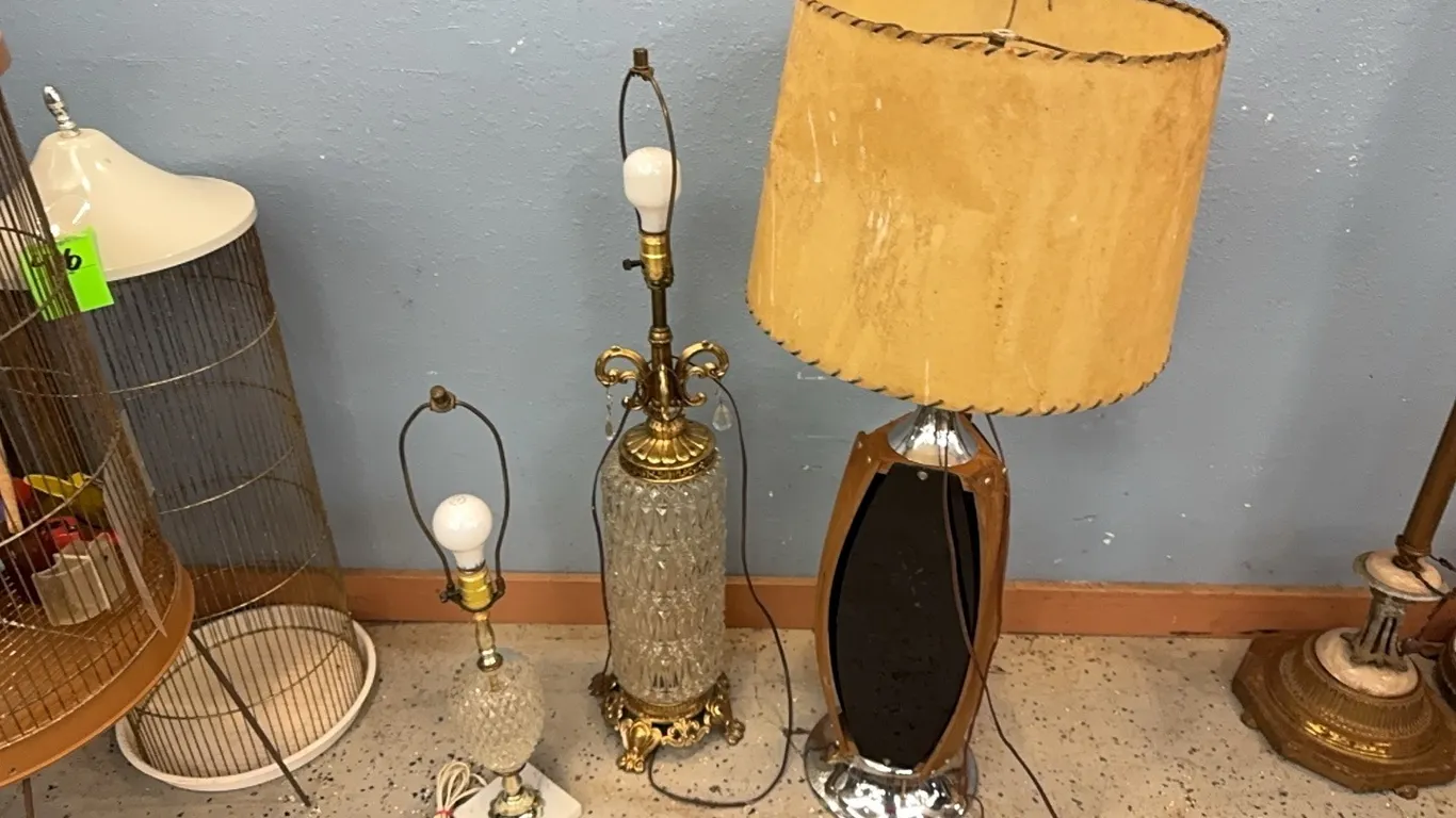3 table lamps
