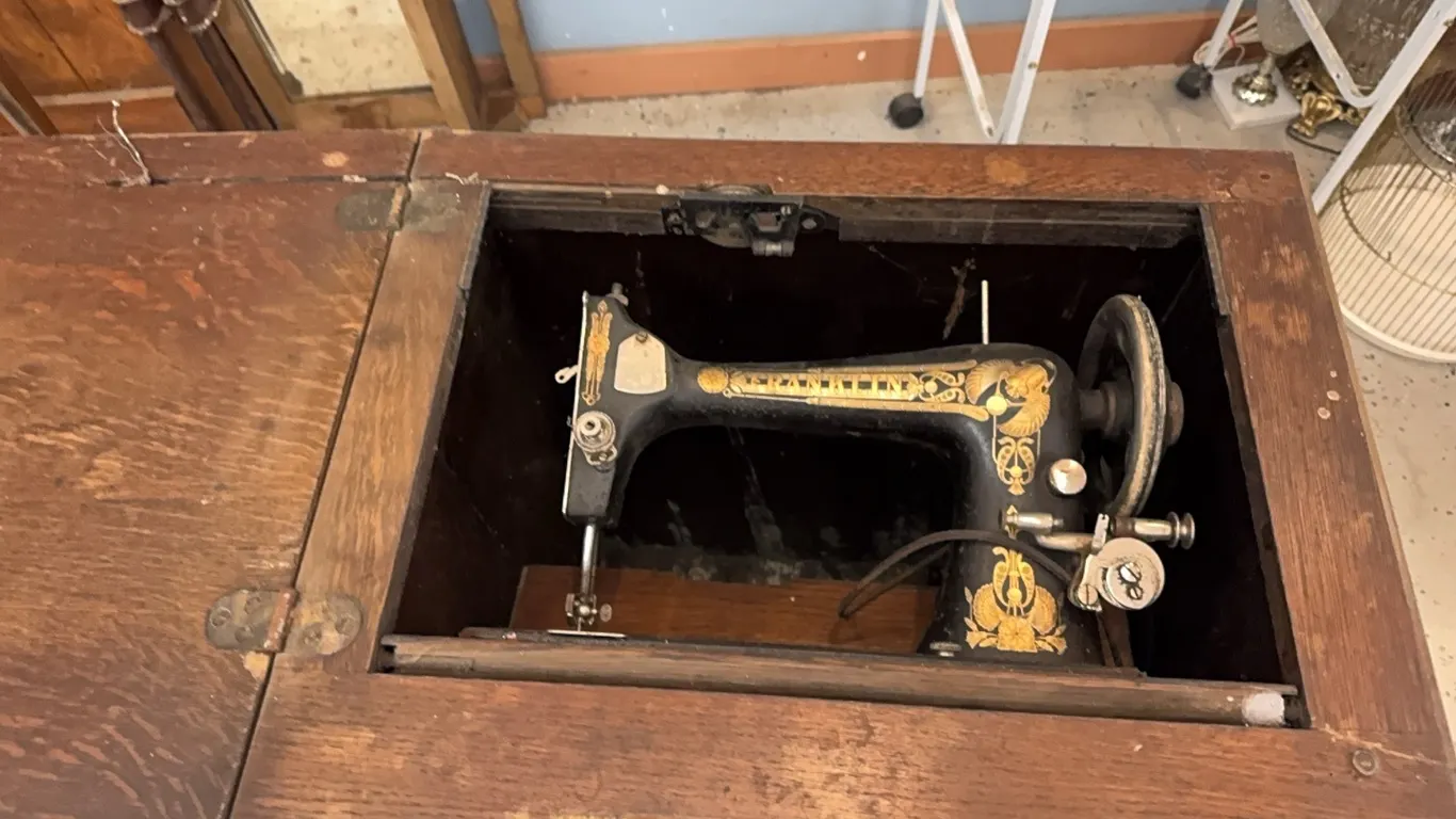 Franklin treadle machine