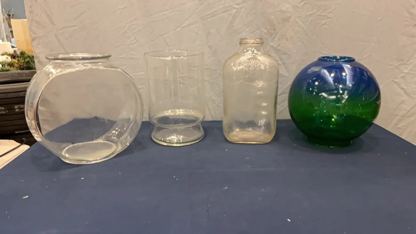 Light globe and jars