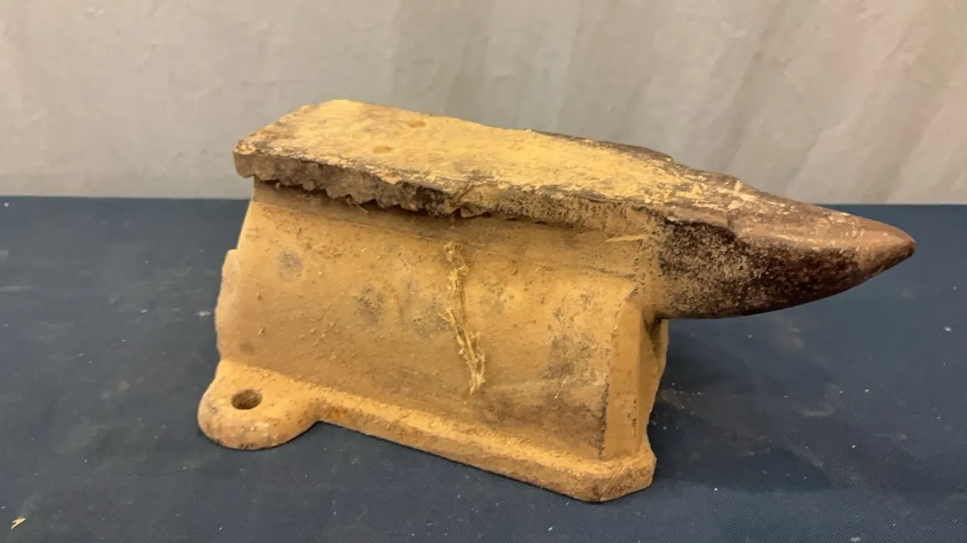 11” Anvil