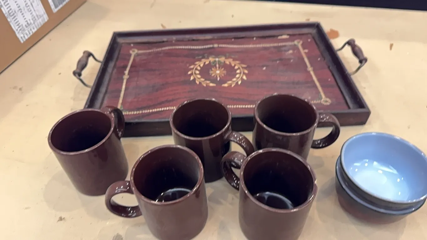 Tray, cups