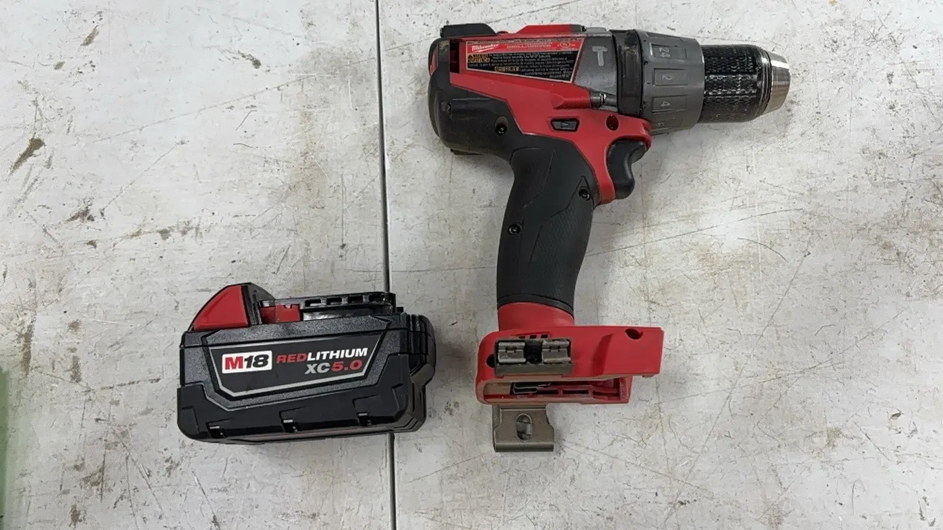 18 volt milwaukee hammer drill