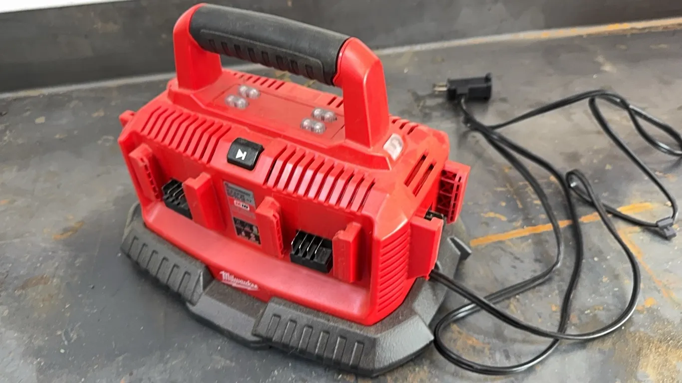 Milwaukee 6 station charger