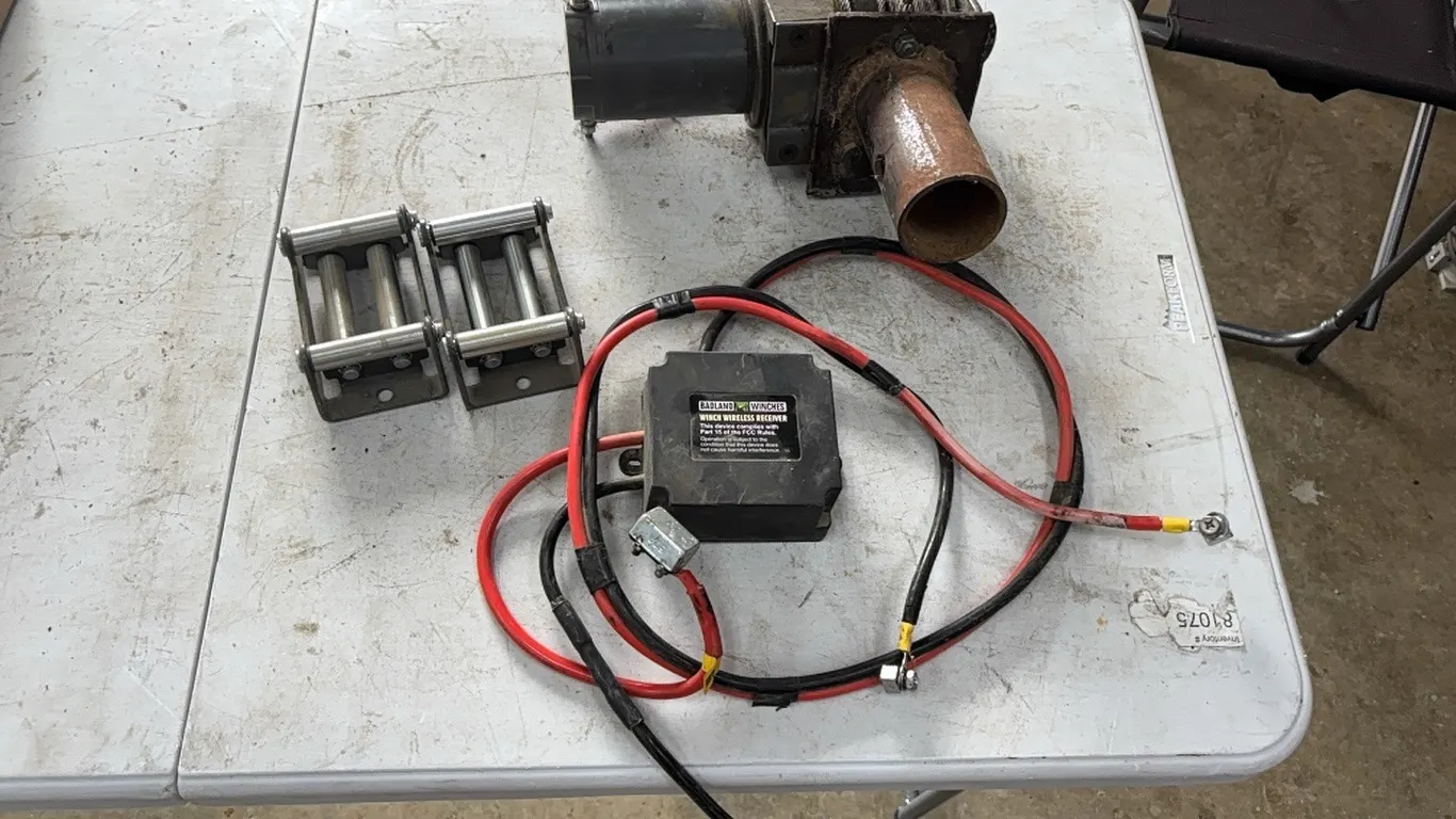 Winch and winch receiver