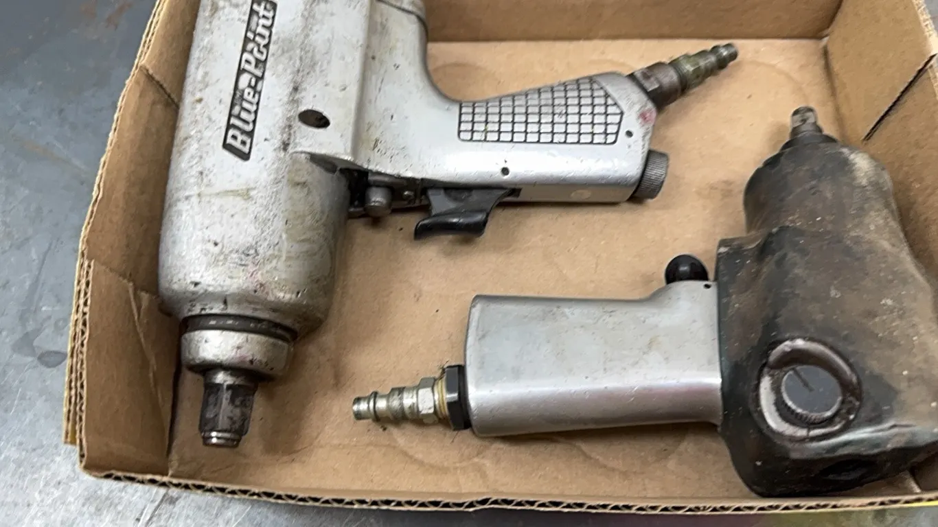 Air impact wrenches