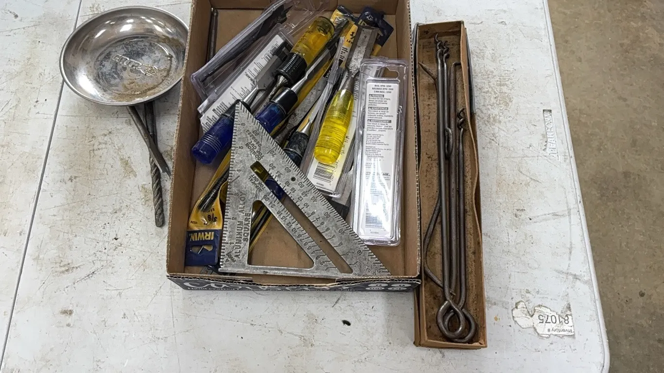 Screw drivers
