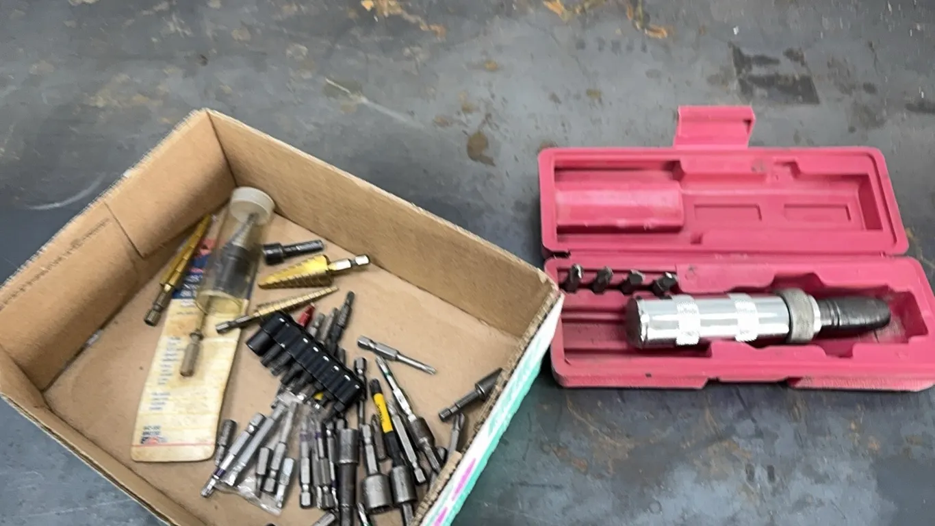 Impact driver, drive bits