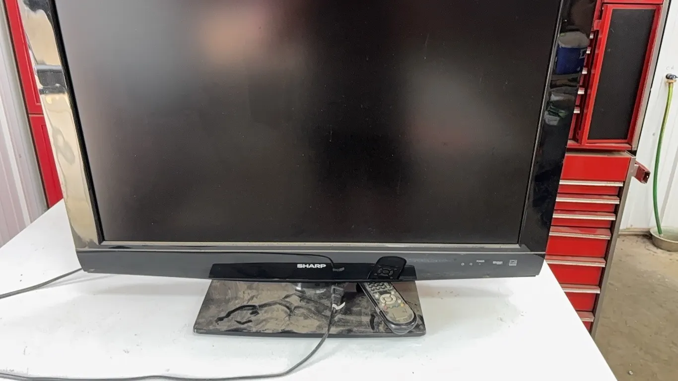 32in Sharp Tv