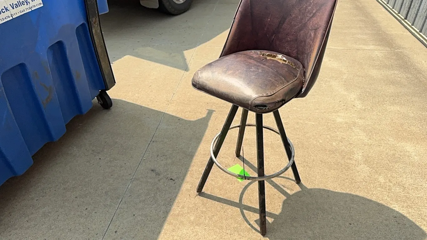 Shop chair