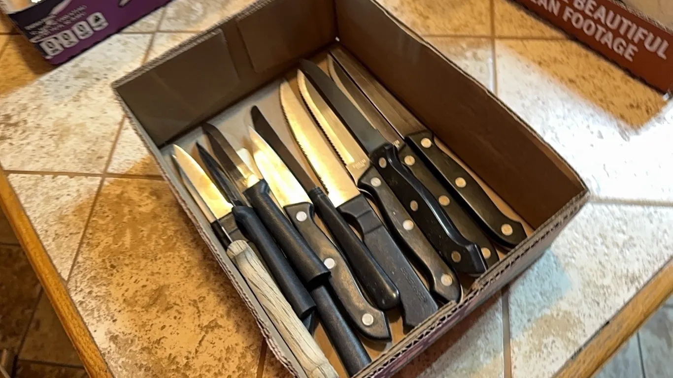 Kitchen knives