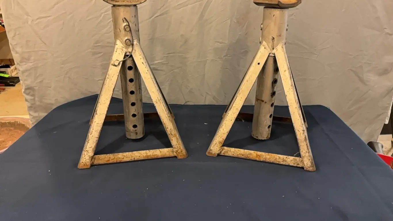 Jack stands