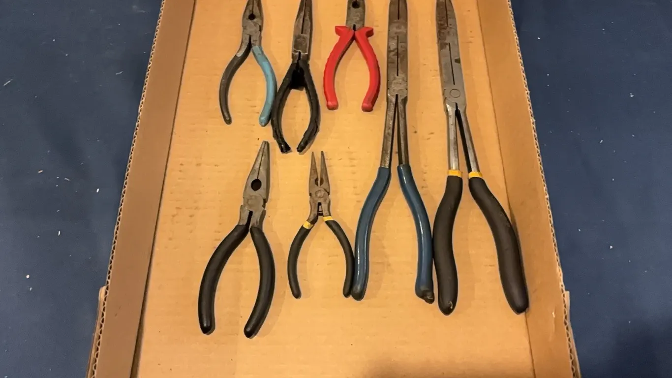 Pliers