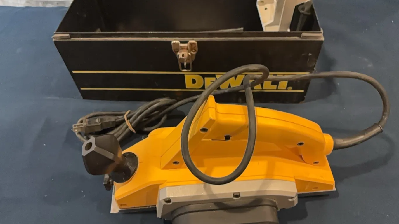 DeWalt corded hand planer