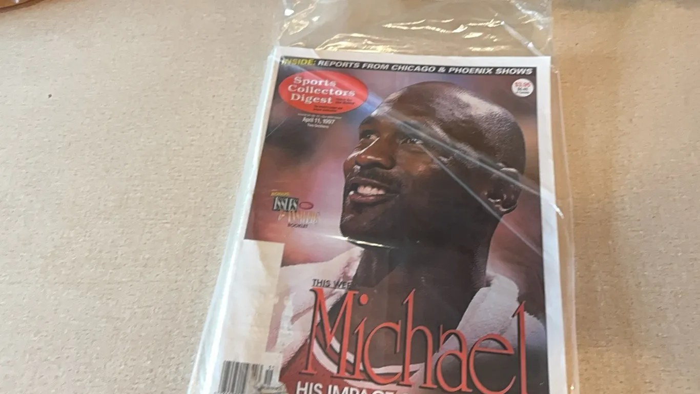 April 11, 1997 Sports Collectors Digest Michael Jordan