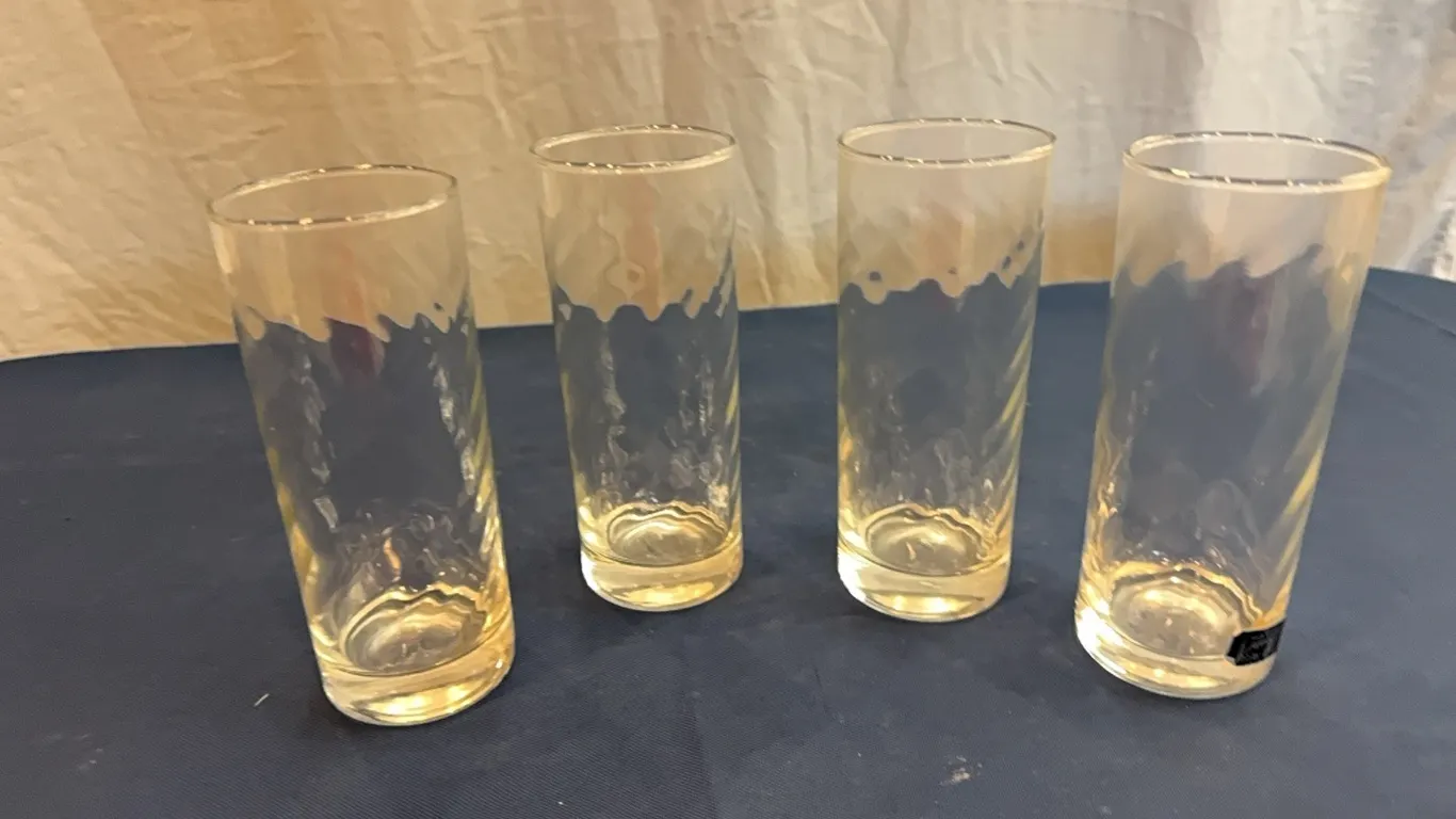 Sandwich glass lemonade set