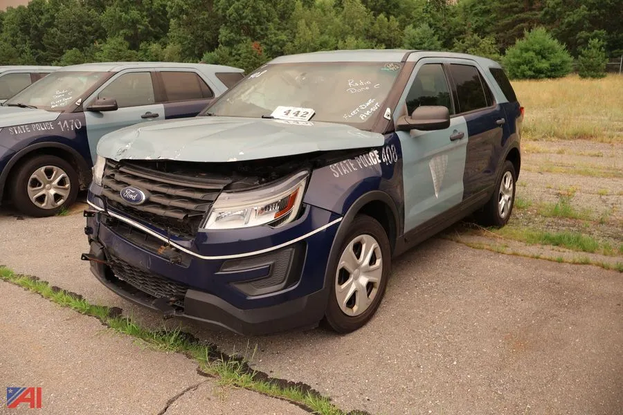 2019 Ford Explorer SUV (0408)
