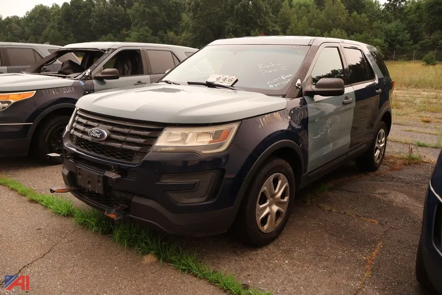2016 Ford Explorer SUV (1003)