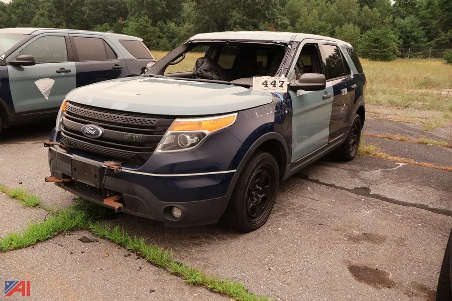 2015 Ford Explorer SUV (1353)