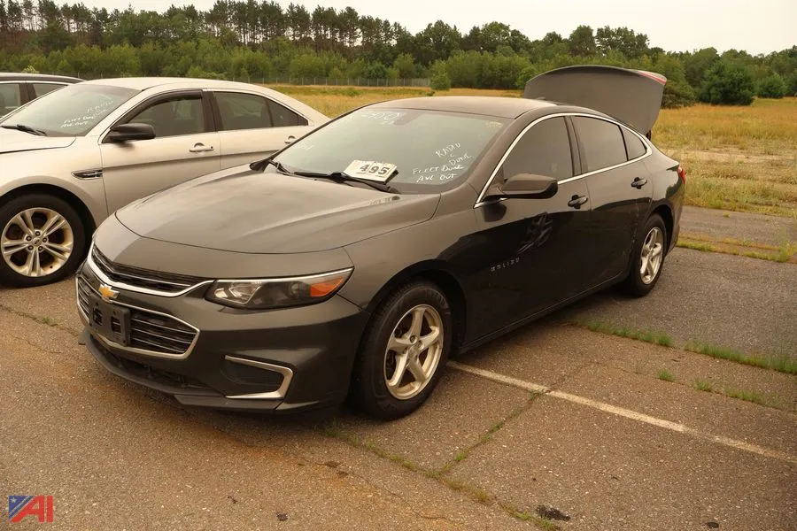 2017 Chevrolet Malibu Sedan (2450)
