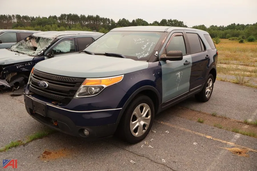 2015 Ford Explorer SUV (0839)