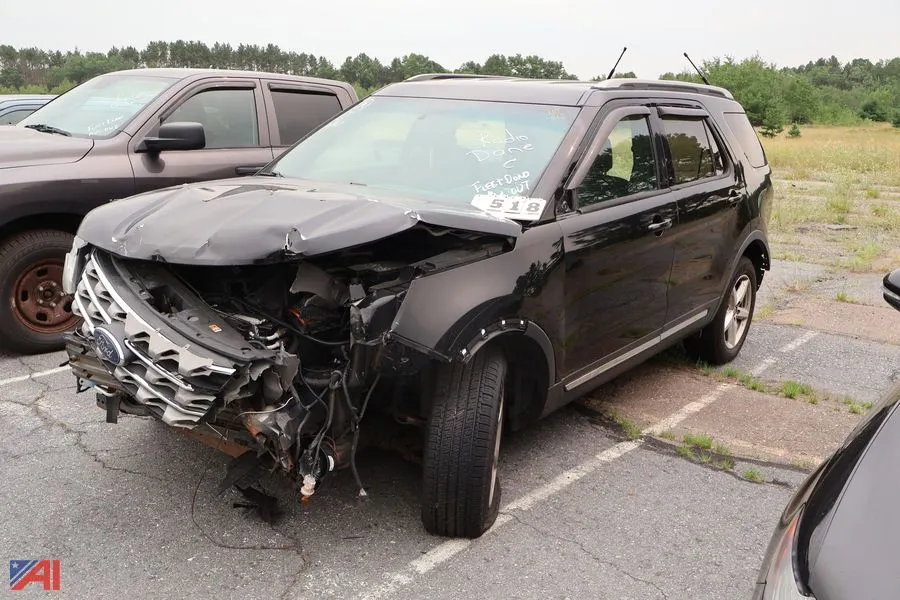 2016 Ford Explorer SUV (2467)