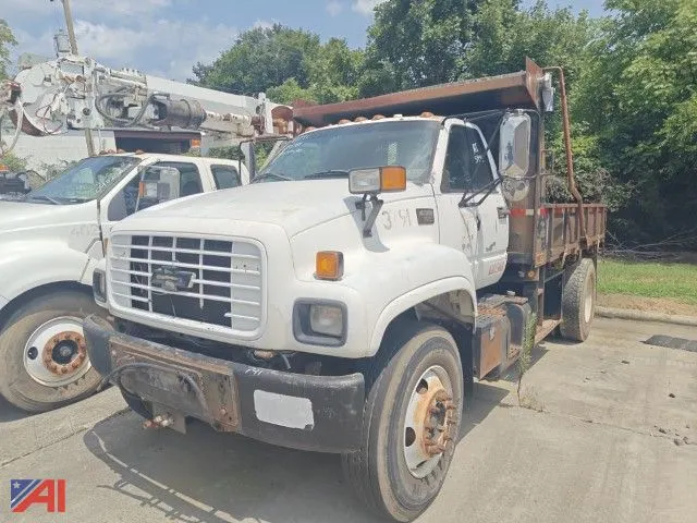 2000 Chevrolet C7500 Dump Truck
