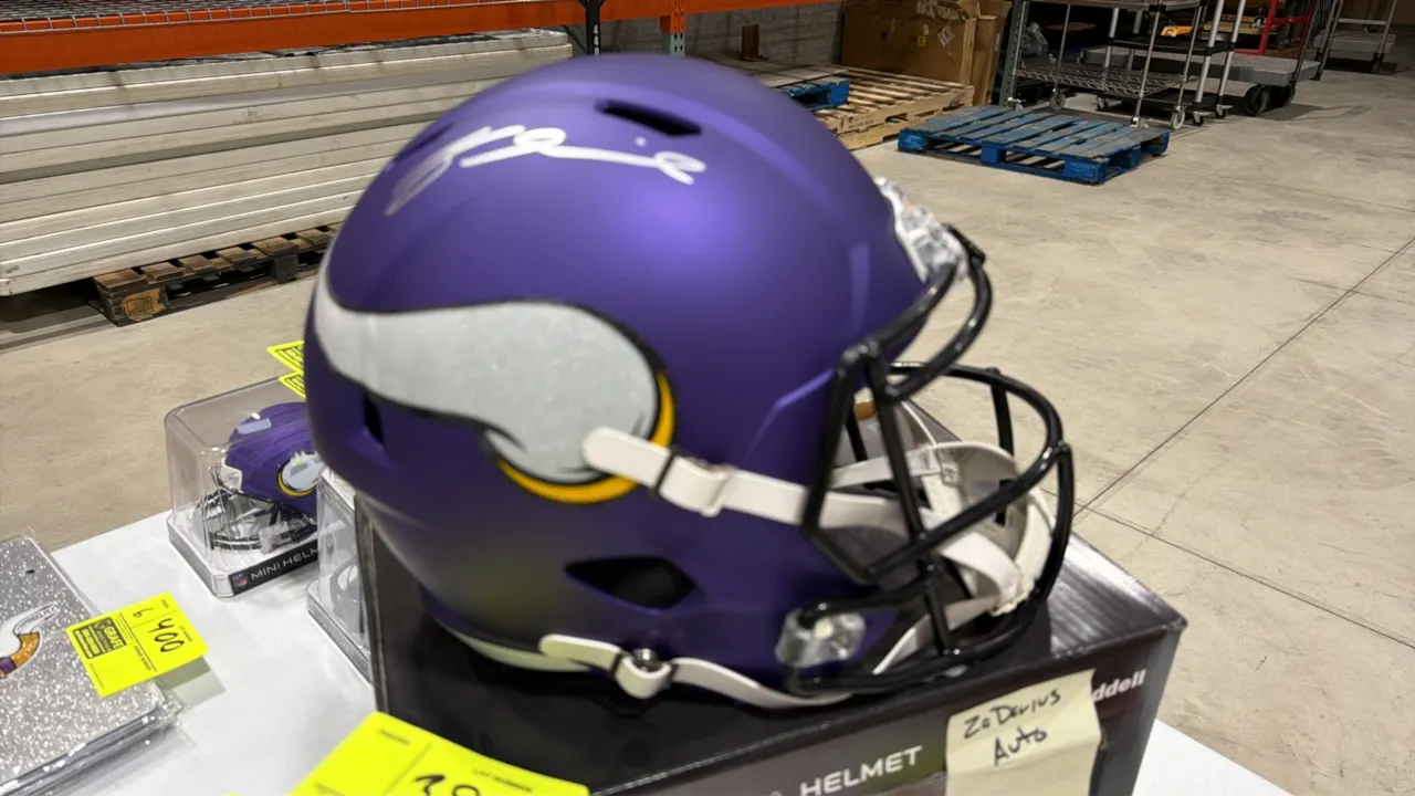 A Za'Darius Smith Signed Minnesota Vikings Replica Helmet. (Riddell) A full-size Speed replica football helmet featuring a matte purple finish with Vi