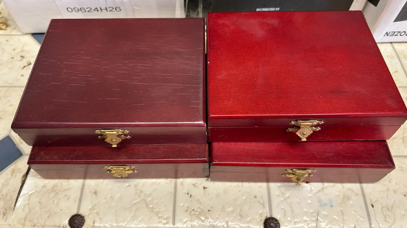 (4) Collector Pocket Knives