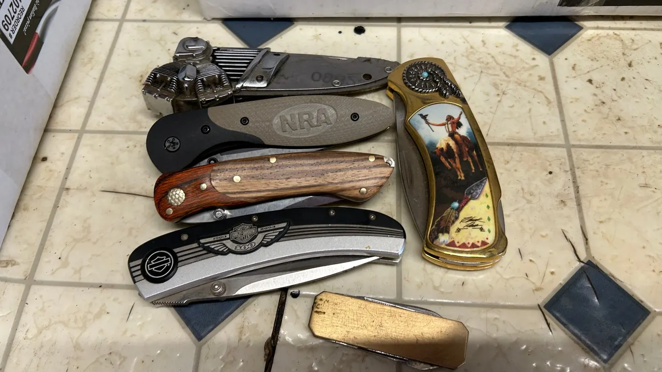 (6) Pocket Knives